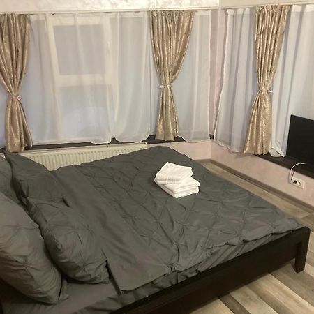Apartments4Rent Yaş Dış mekan fotoğraf